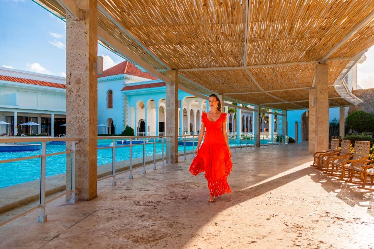 ปาราดิซุส ปาลมา เรอัล กอล์ฟ แอนด์ สปา รีสอร์ต ออล อินคลูซีฟ Hotel ปุนตากานา ภายนอก รูปภาพ